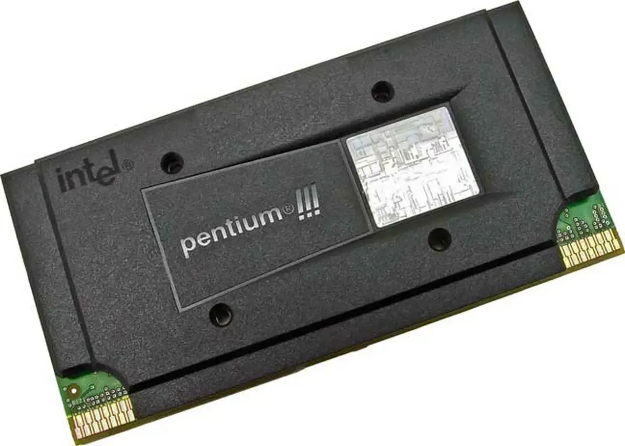 SL44Y Intel Pentium III 600MHz 100MHz FSB 256KB L2 Cach...